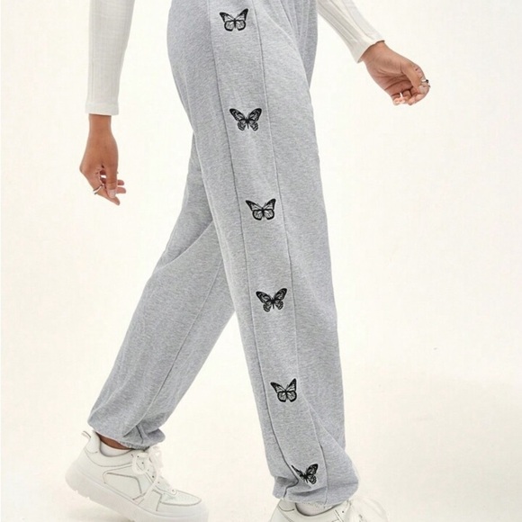 SHEIN Other - Gray Butterfly Print Kids Joggers